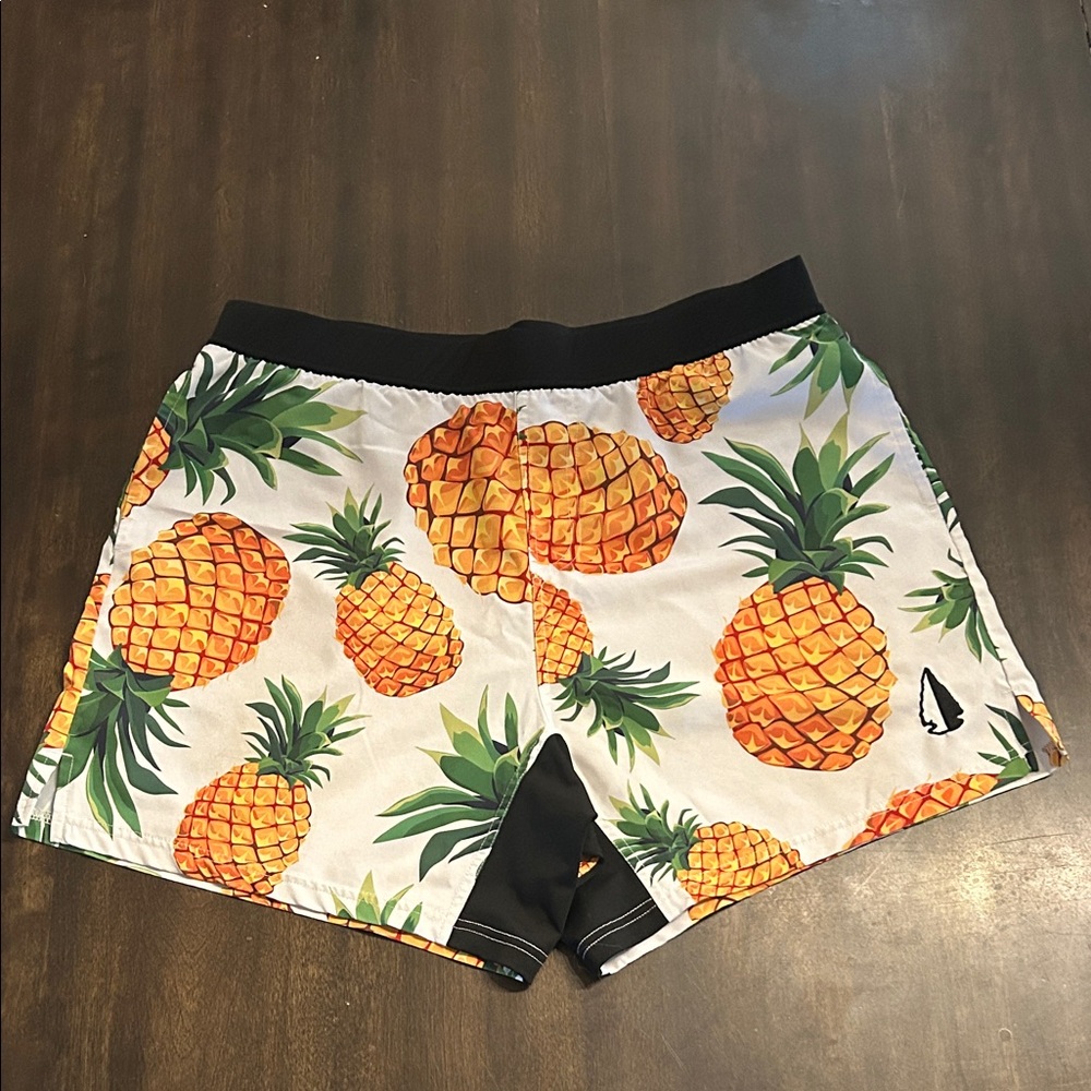 Pineapple Print Athletic Shorts for Men - White/Yellow